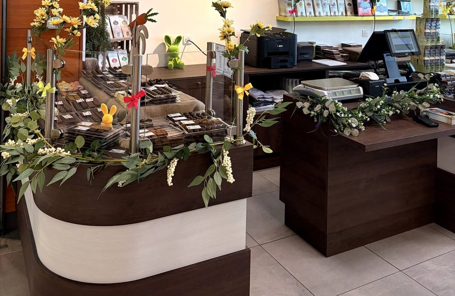 Agencement sur mesure pour le comptoir de la chocolaterie Jacques Bockel à Sarrebourg
